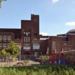 Schoolgebouw Afrikaanderplein - botanische tuin